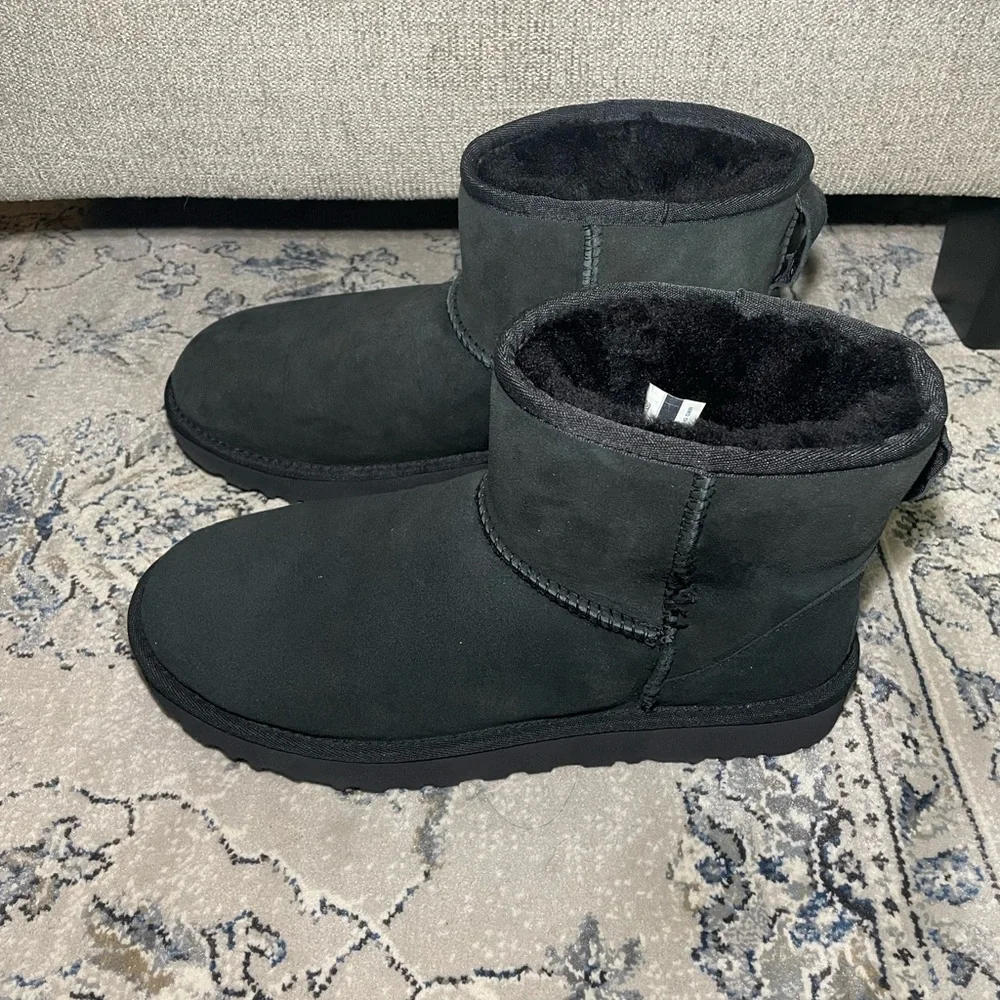 UGG Classic Mini II Boots in Black